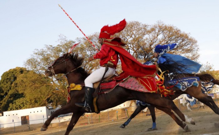 Cavaleiros disputam a corrida das argolinhas - Foto: Setur/Governo do Tocantins