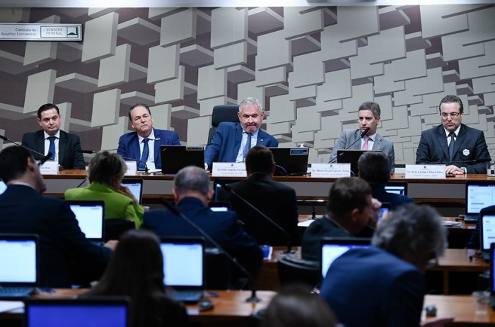 Audiência na CAE ouviu representantes da indústria, da agricultura, do comércio e dos serviços - Foto: Edilson Rodrigues/Agência Senado