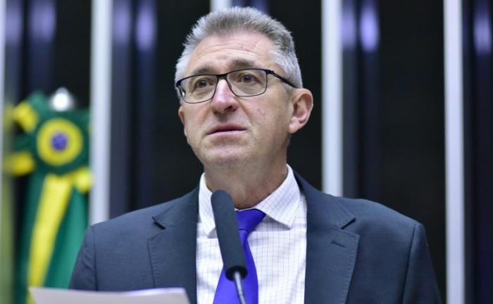 Schuch: objetivo é buscar sugestões para um plano estratégico para retomada do setor industrial - (Foto: Zeca Ribeiro/Câmara dos Deputados)