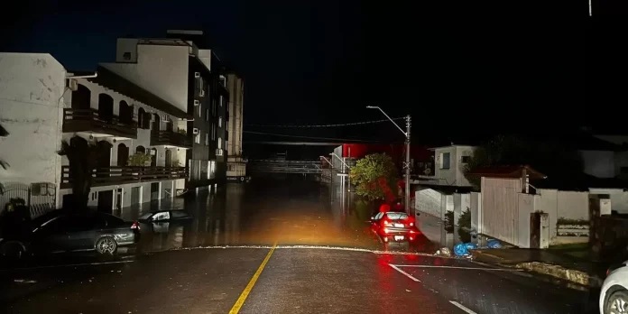 Em Encantando, enchente do Rio Taquari avançou pelas ruas da cidade | Foto: Jornal Força do Vale / Especial / CP