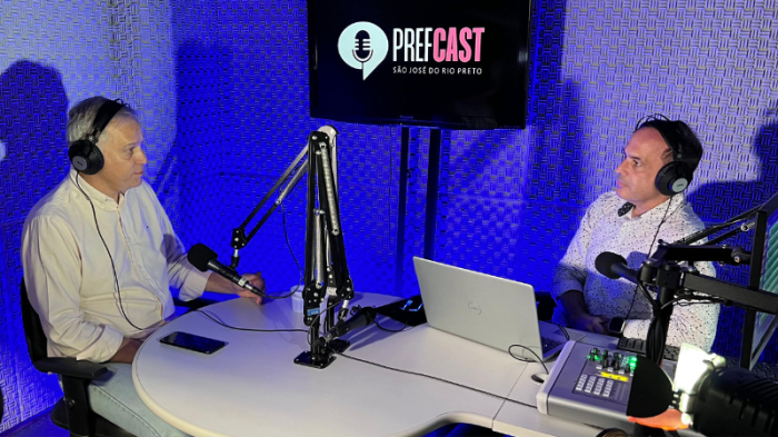 Pedro Pezzuto em conversa com Dárcio do Valle