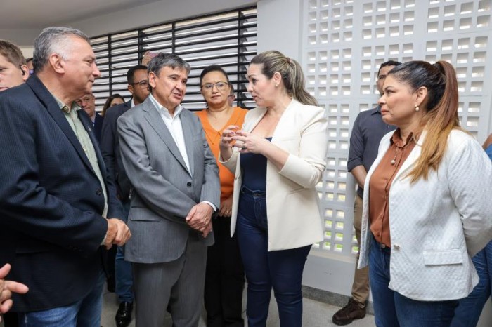Prefeita Cinthia Ribeiro recebe ministro Wellington Dias e fala sobre Núcleo de Atendimento Integrado de Palmas - Fotógrafo:Secom