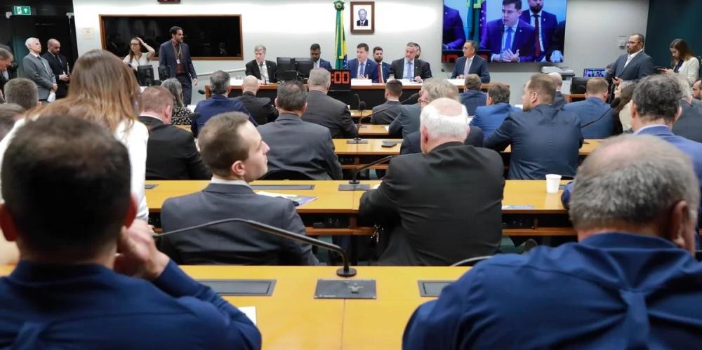 Sessão contou com a participação de integrantes do governo federal e estadual | Foto: Mario Agra / Câmara dos Deputados / CP