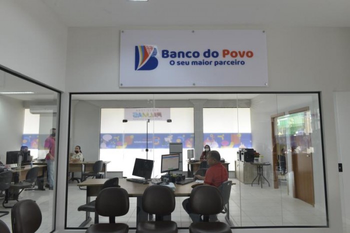 Atendimento no Banco do Povo na Casa do Empreendedor - Fotógrafo:Lia Mara