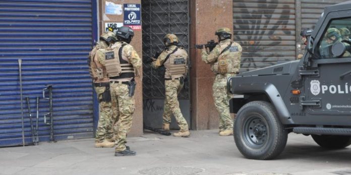 Operação no Centro de Porto Alegre mobilizou a Polícia Civil | Foto: Alina Souza/CP
