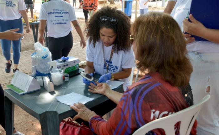 HGP e UFT realizam ação para orientar população sobre o AVC - Foto: Ellayne Czuryto/Governo do Tocantins