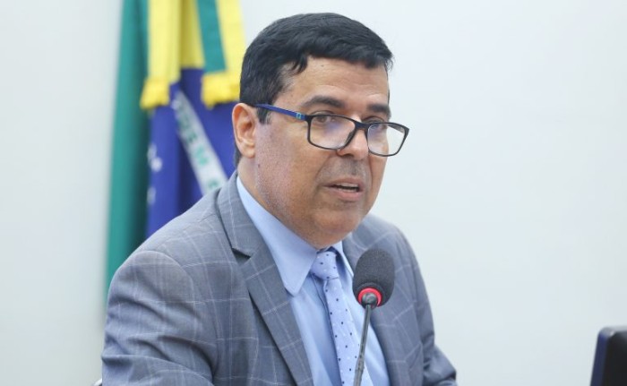 Professor Paulo Fernando, autor do requerimento para realização do debate - (Foto: Vinicius Loures / Câmara dos Deputados)