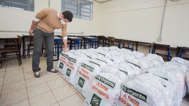 Governador disse que Estado atua para reduzir transtornos e impactos nas famílias afetadas pela pandemia - Foto: Felipe Dalla Valle / Palácio Piratini