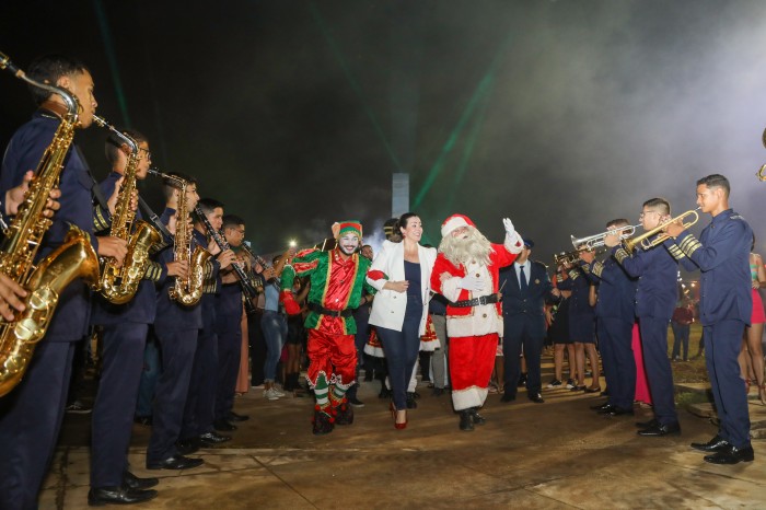 Bom Velhinho será recepcionado pela Prefeita Cinthia Ribeiro que fará o acendimento das luzes de Natal - Fotógrafo:Edu Fortes