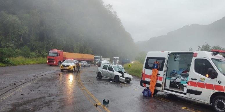 A colisão foi registrada distante cerca de dois quilômetros da conhecida curva da morte. Foto: Corpo de Bombeiros de Farroupilha/Divulgação