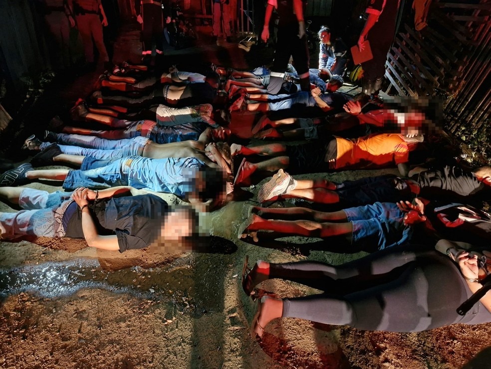 18 suspeitos foram presos em São Leopoldo — Foto: Brigada Militar/Divulgação