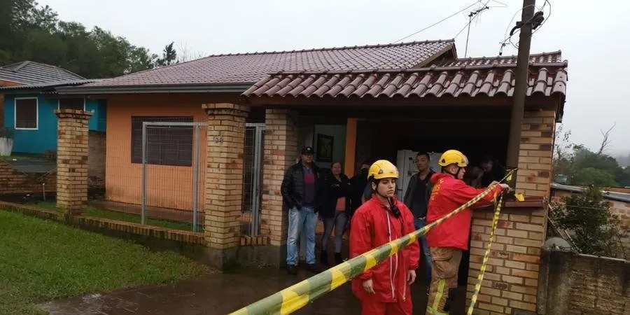 O trabalho foi realizado com apoio do Corpo de Bombeiros e engenheiros da Prefeitura | Foto: Jesiel Boschetti Saldanha / Prefeitura de Nova Santa Rita / CP