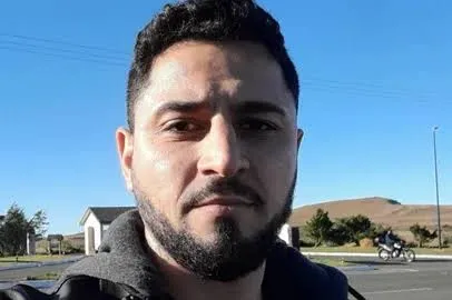 Quando despareceu, Deivid usava moletom preto e cabelo curto. Arquivo Pessoal / Reprodução