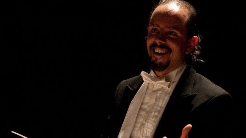 O maestro Emiliano Patarra, de São Paulo, é o convidado do evento - Foto: Divulgação Ospa