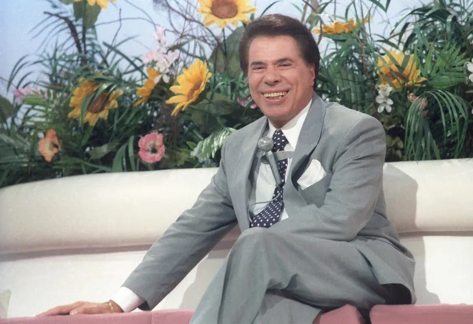 Silvio Santos apresentando o programa 'Quer Namorar Comigo', na TV Studio, em 1993 Marcos Issa / Agência O Globo