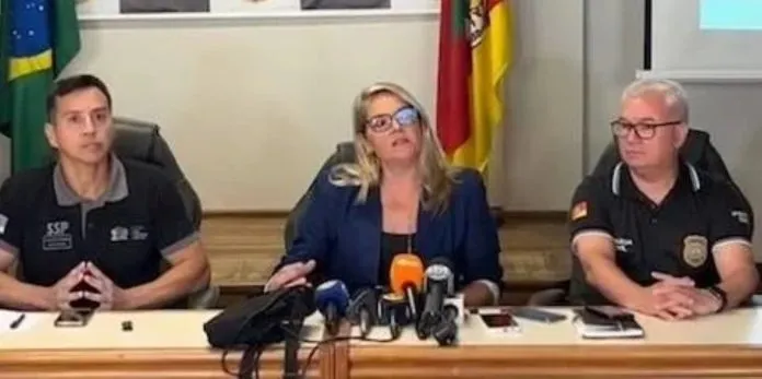 Coletiva da Polícia Civil sobre caso de bolo envenenado em Torres | Foto: Polícia Civil