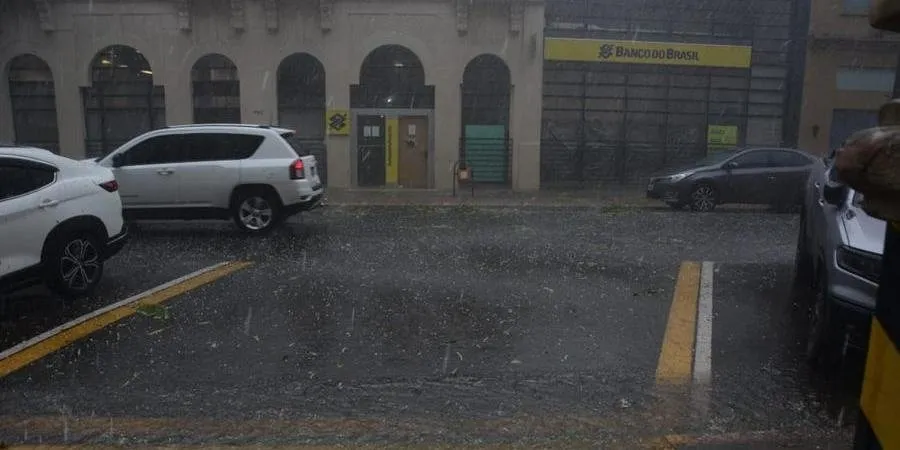 Temporal em Porto Alegre provocou alagamentos nessa quinta | Foto: Ricardo Giusti