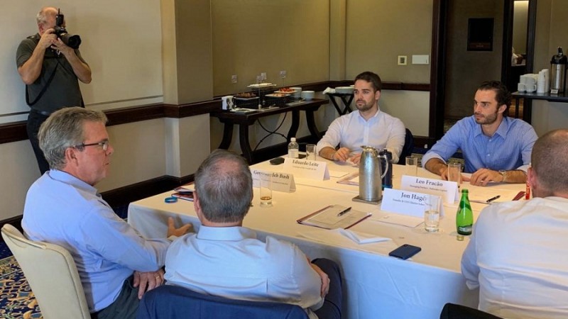 Leite participou de reunião com o ex-governador da Flórida Jeb Bush que explicou a implantação das charter schools - Foto: Divulgação