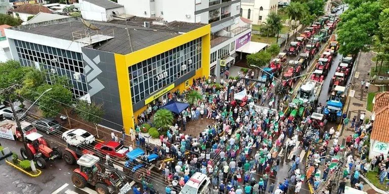 Mobilização de produtores rurais em Não-Me-Toque, na Região do Alto Jacuí, em defesa do Proagro | Foto: Fetag / Divulgação / CP