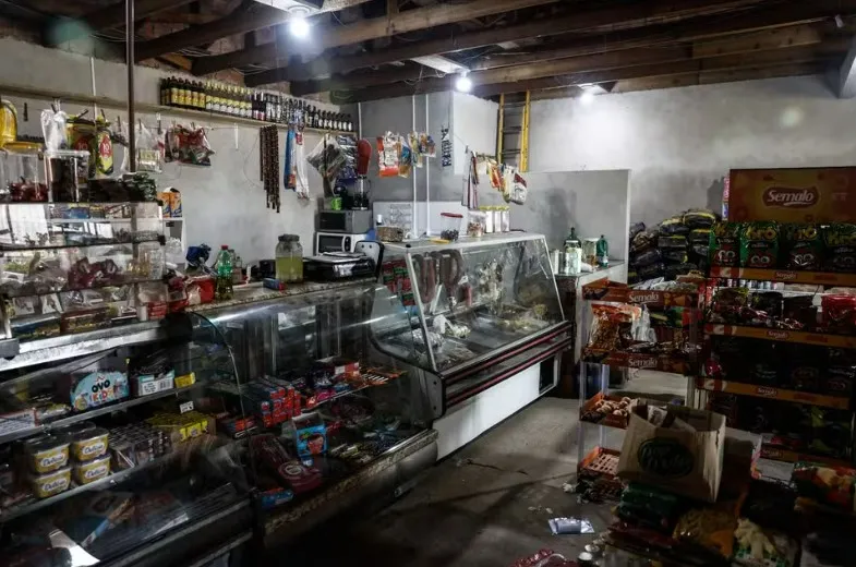 Estabelecimento onde a criança foi mantida, em Tramandaí — Foto: André Ávila / Agencia RBS