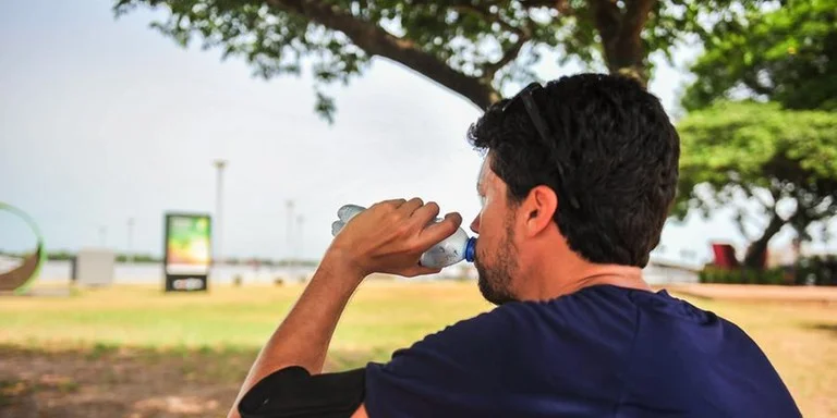 Pontos do Centro, Noroeste e Oeste do estado podem atingir marcas de 40ºC a 41ºC à tarde | Foto: Maria Eduarda Fortes