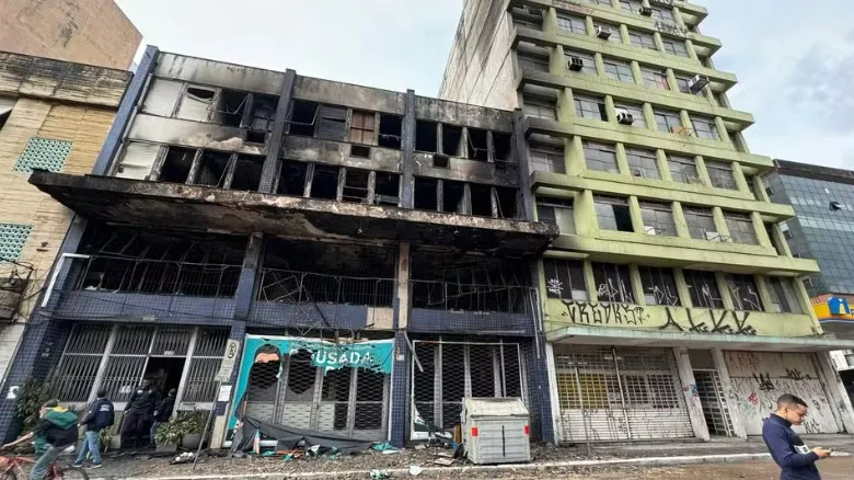 Local onde ocorreu o incêndio que matou 10 pessoas no centro de Porto Alegre (RS) — Foto: Miguel Noronha/Enquadrar/Estadão Conteúdo