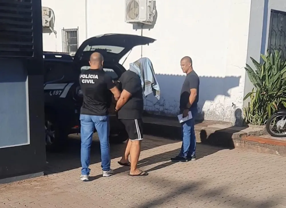Preso foi levado à delegacia e depois ao presídio | Foto: Cristiano Silva