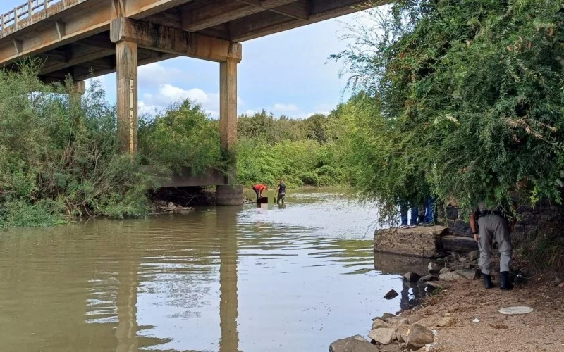 Local onde filho foi jogado pelo próprio pai em São Gabriel Foto: Polícia Civil