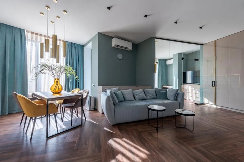 Foto de Max Vakhtbovycn: https://www.pexels.com/pt-br/foto/casa-lar-residencia-mesa-6492397/