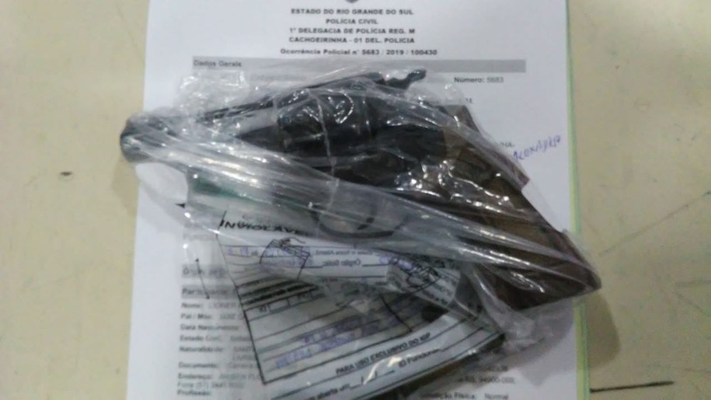 Revólver calibre 38 foi usado no crime — Foto: Polícia Civil/Divulgação