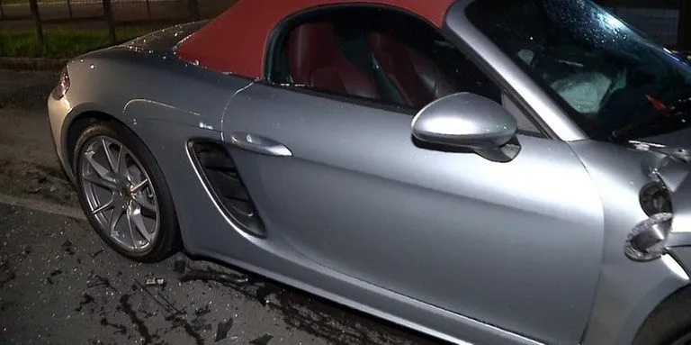 Porsche pode atingir velocidade máxima de 275 km/h | Foto: Record / Reprodução / CP