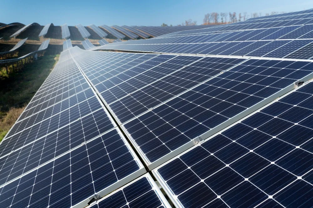 A revolução solar e o impacto das placas fotovoltaicas no Brasil