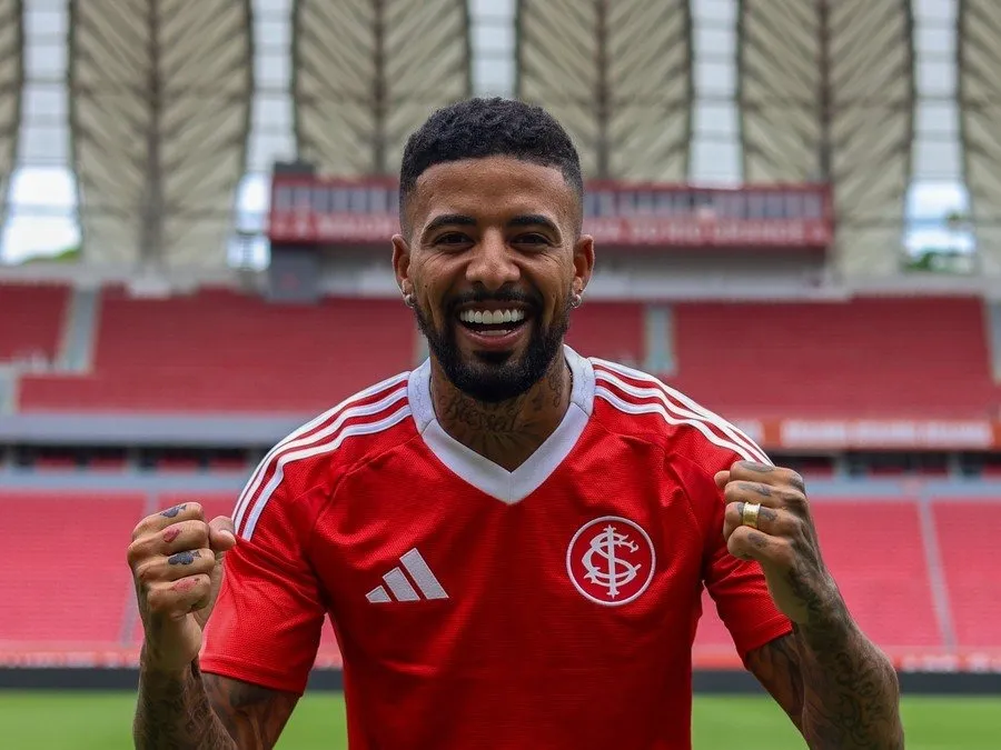 Paulinho Paula já vestiu a camisa colorada Foto : Inter / Divulgação CP