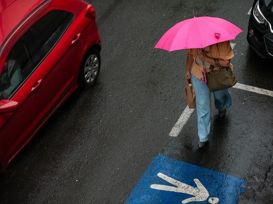 Encerrando um período de calor mais intenso, uma nova massa de ar frio avança no começo da semana e deve provocar acentuado declínio da temperatura Foto : Camila Cunha
