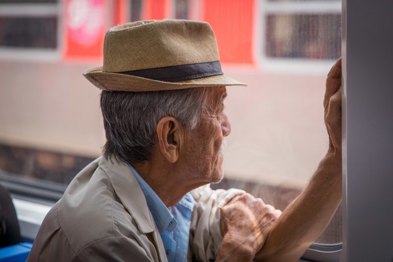 Debatedores pedem retirada do termo velhice da Classificação Internacional de Doenças