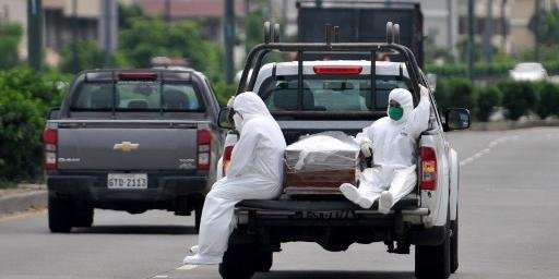 Equador também encara um colapso funerário causado pelo coronavírus | Foto: Jose Sanchez / AFP / CP