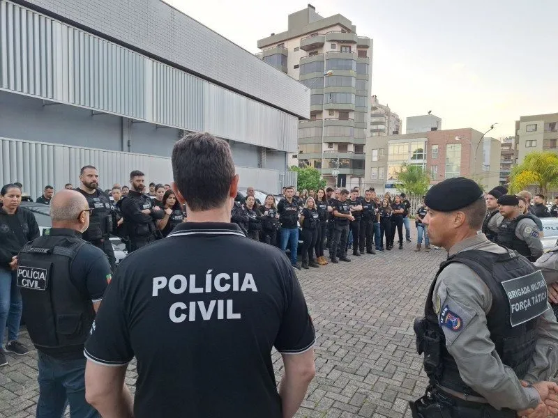 Polícia Civil deflagrou com o apoio da Brigada Militar a operação Fraus Vehiculorum, que visa combater homicídios e lavagem de dinheiro no Rio Grande do Sul Foto : Polícia Civil / CP
