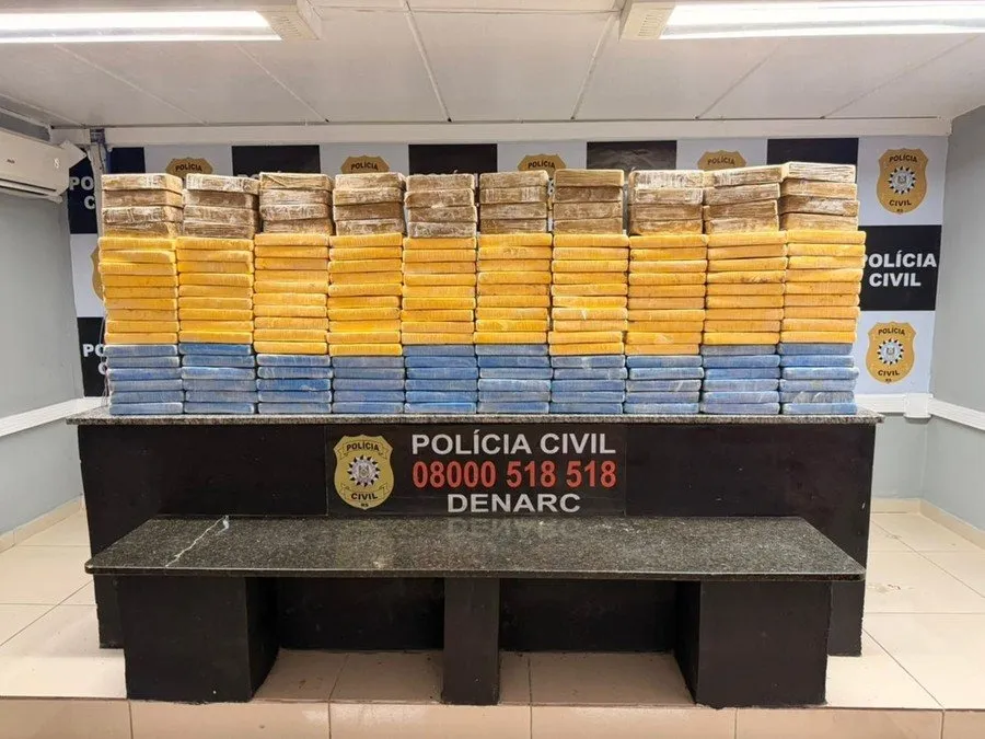 Cerca de 200 kg de cocaína e crack foram apreendidos nos municípios de Viamão e Torres, resultando na prisão de quatro pessoas Foto : Polícia Civil / CP