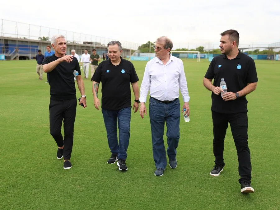Direção gastou mais de 100 milhões com reforços para Luís Castro Foto : Pedro H. Tesch / Grêmio FBPA / CP