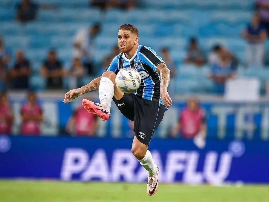Cuéllar não teve boa passagem pela Arena Foto : Lucas Uebel / Grêmio FBPA / CP