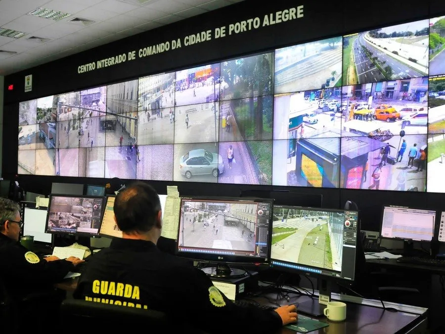 Informações ficarão disponíveis para consulta nos centros de operações locais, como o Ceic em Porto Alegre Foto : Mauro Schaefer / CP Memória