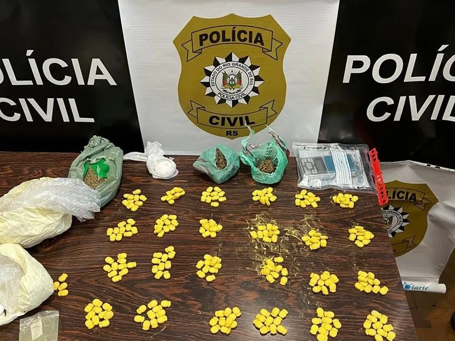 Operação Calibre Zero teve como objetivo de desarticular um grupo investigado por tráfico de drogas e ligação com o comércio ilegal de armas de fogo Foto : Polícia Civil / CP