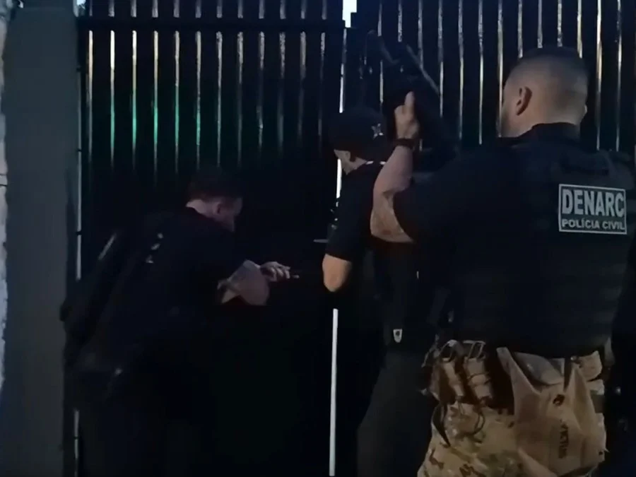 Denarc faz operação contra tráfico de armas e drogas em Porto Alegre Foto : PC / CP