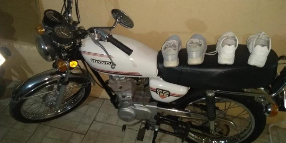 A motocicleta do morador de Taquara foi recuperada junto com outras mercadorias vendidas pelas vítimas aos criminosos | Foto: Polícia Civil / CP