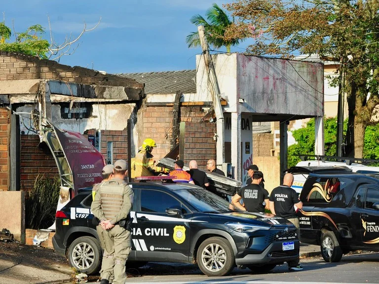 Acidente deixou quatro vítimas Foto : Alina Souza