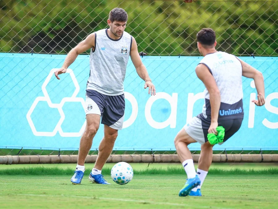 Kannemann não viajou a Belo Horizonte para enfrentar o Cruzeiro Foto : Lucas Uebel / Grêmio FBPA / CP
