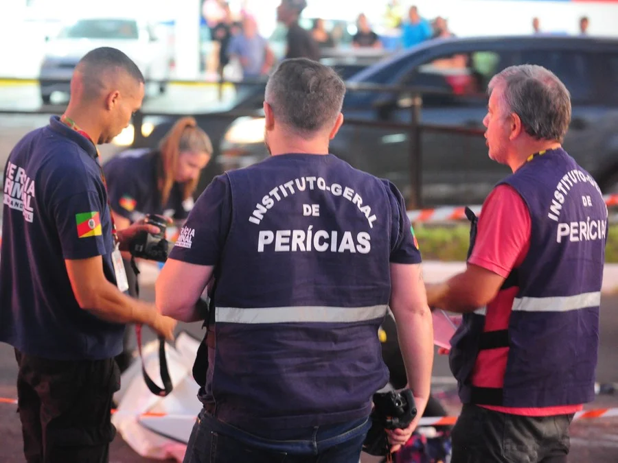 Vítima foi atingida por ônibus próximo de uma sinaleira de pedestres Foto : Fabiano do Amaral