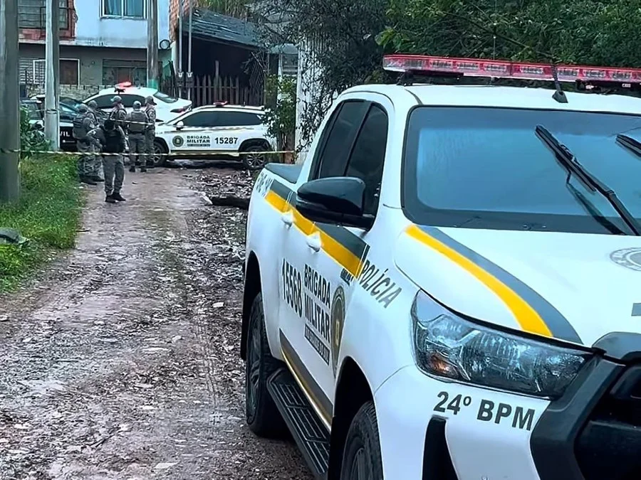 Homem é executado no bairro Stella Maris, em Alvorada Foto : Dalvani Albarello / Especial CP