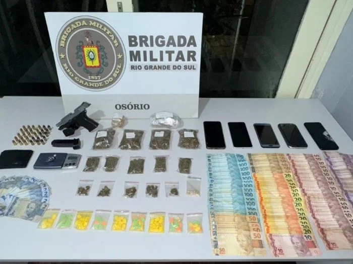 Material foi apreendido com suspeito em Osório Foto : Divulgação / 8º BPM / CP