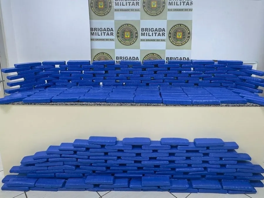 Drogas foram apreendidas pelo Batalhão de Choque durante a ocorrência Foto : BM / CP